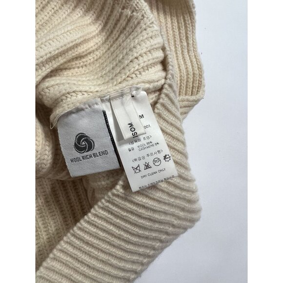 Blossom Ribbed Knit Sweater Vest in Cream - Picture 3 of 3